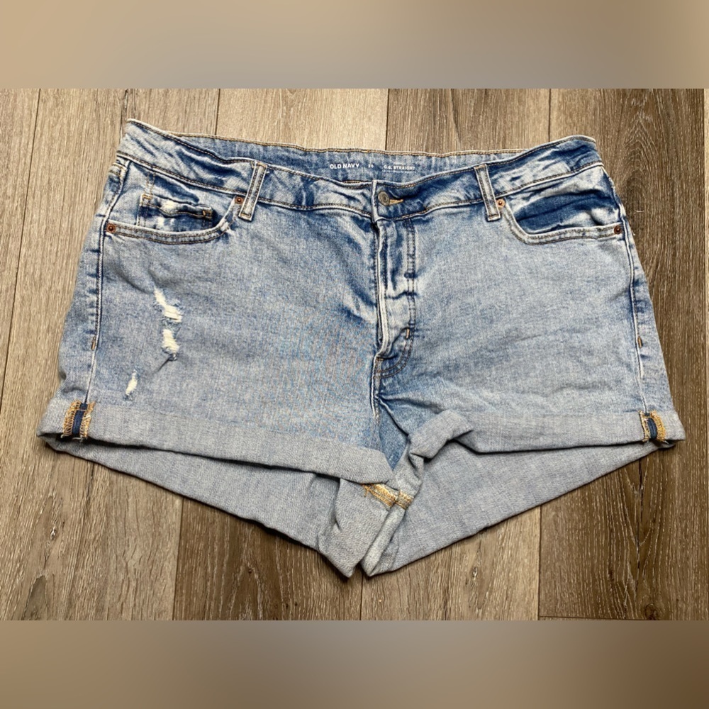 Old Navy Women’s OG Straight 3 Inch Denim Shorts Size 20